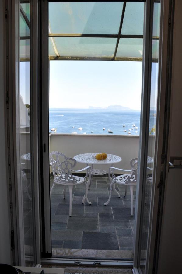 Calise Guest House Procida Eksteriør bilde